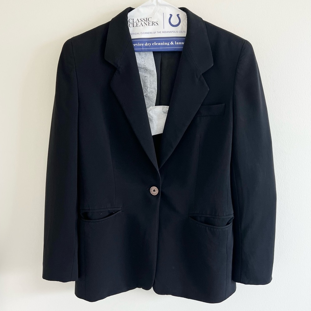 MaxMara Women’s Classic Black Blazer